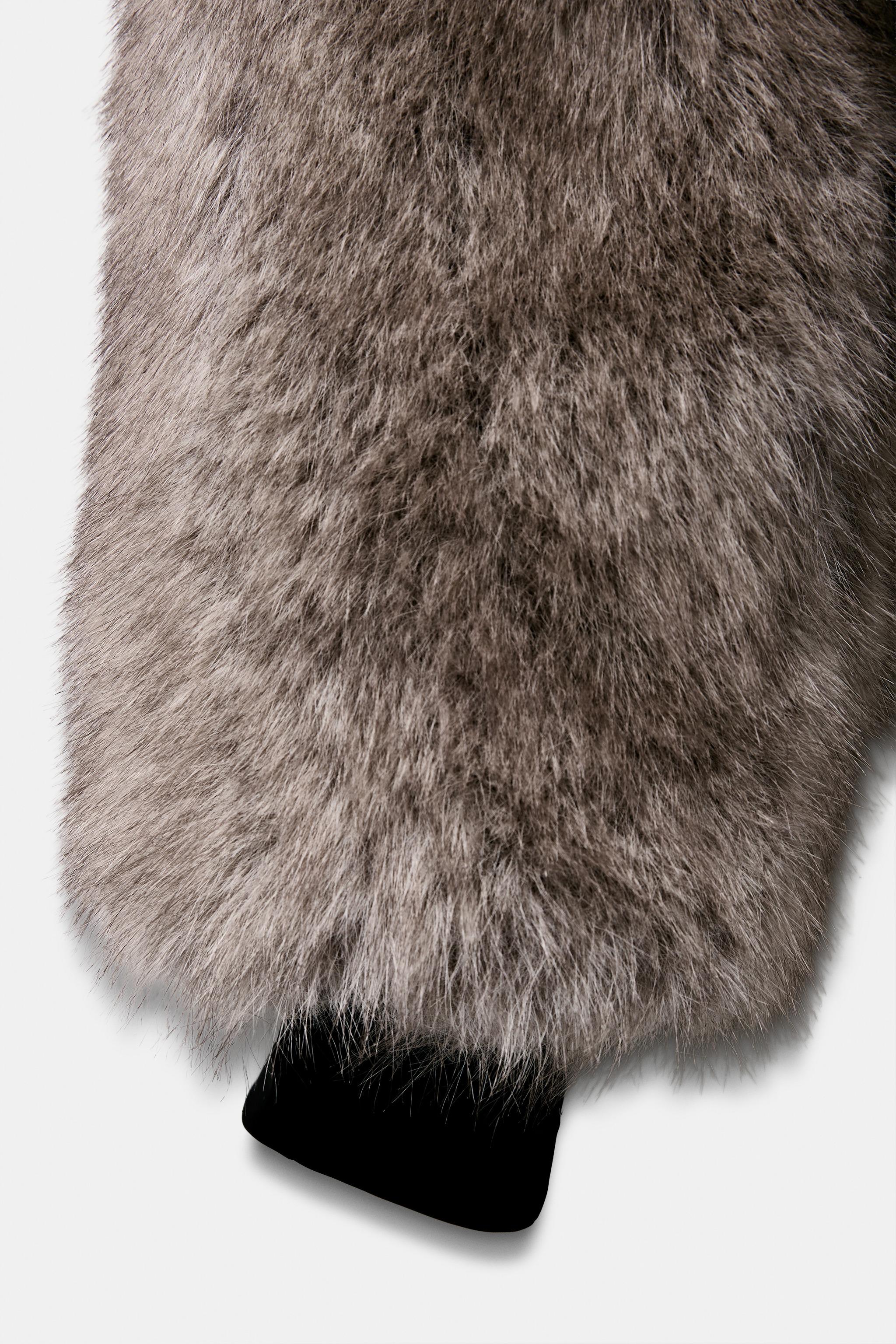 SHORT COAT WITH FAUX FUR HOOD HEIQ XREFLEX™ TECHNOLOGY SKI COLLECTION
